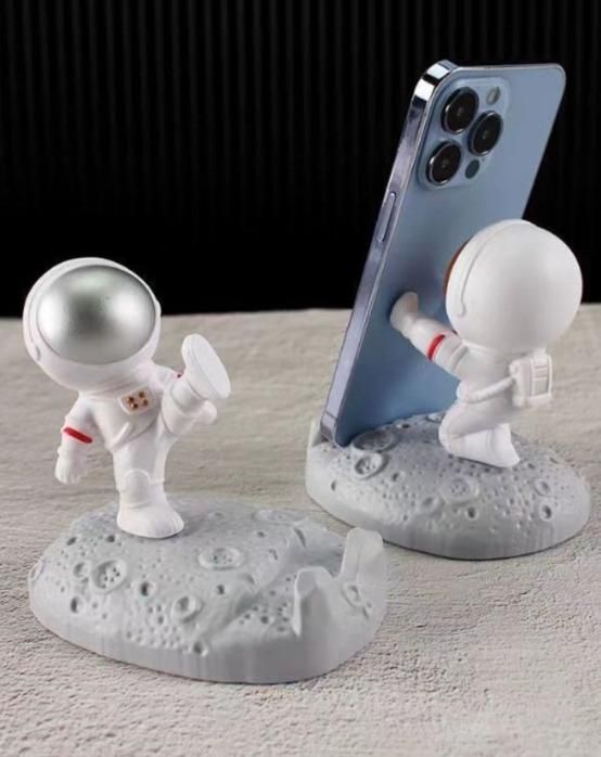 Astronauts Mobile Phone Stand Holder